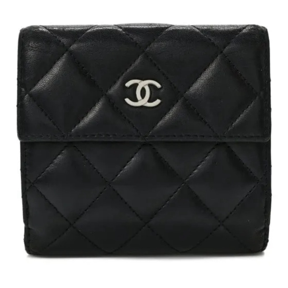Chanel Lambskin Quilted Compact French - Picture 9 of 9